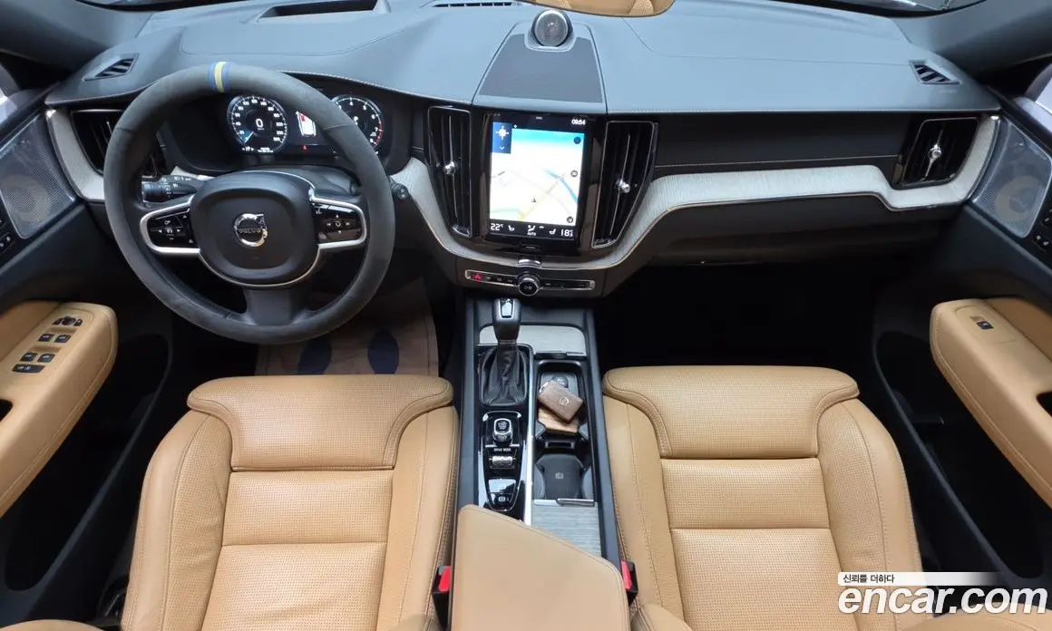 Volvo XC60 2019 2.0 автомат (гидро), фото 7