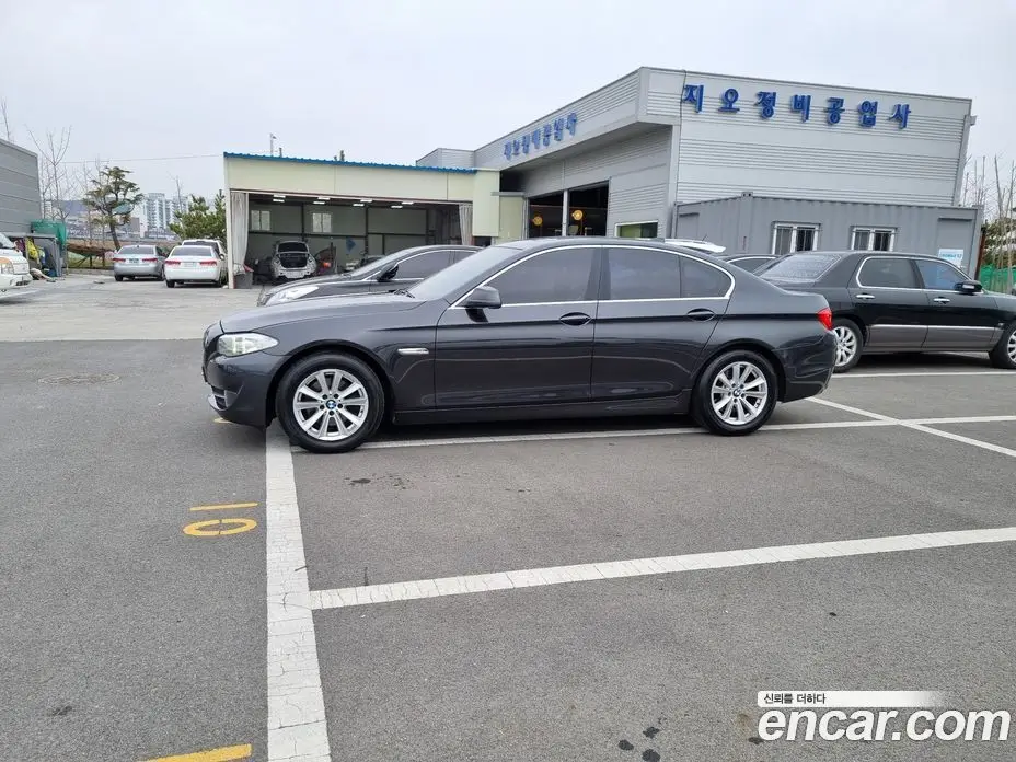 BMW 5 серия 2011 2.0 автомат (гидро), фото 6