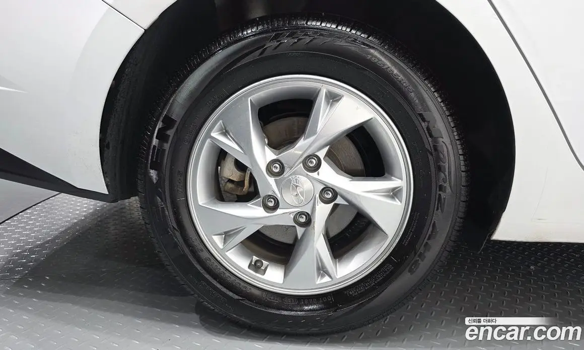 Hyundai Avante 2020 1.6 автомат (гидро), фото 5