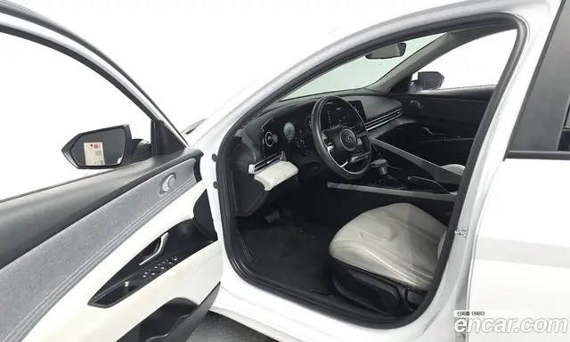 Hyundai Avante 2020 1.6 автомат (гидро), миниатюра 10