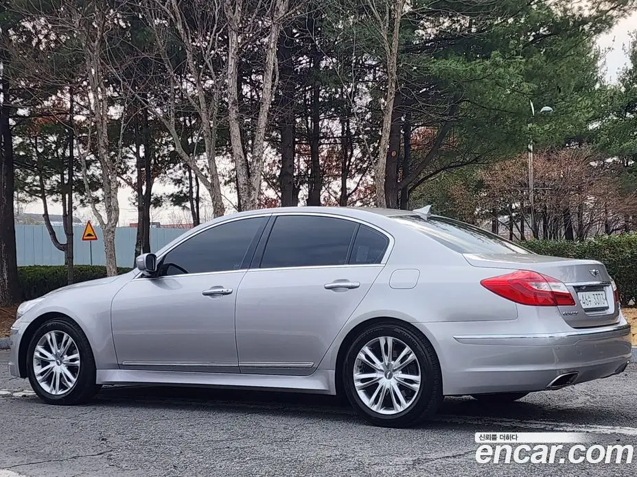 Hyundai Genesis 2011 3.3 автомат (гидро), фото 9 Hyundai Genesis 2011 3.3 автомат (гидро), фото 9
