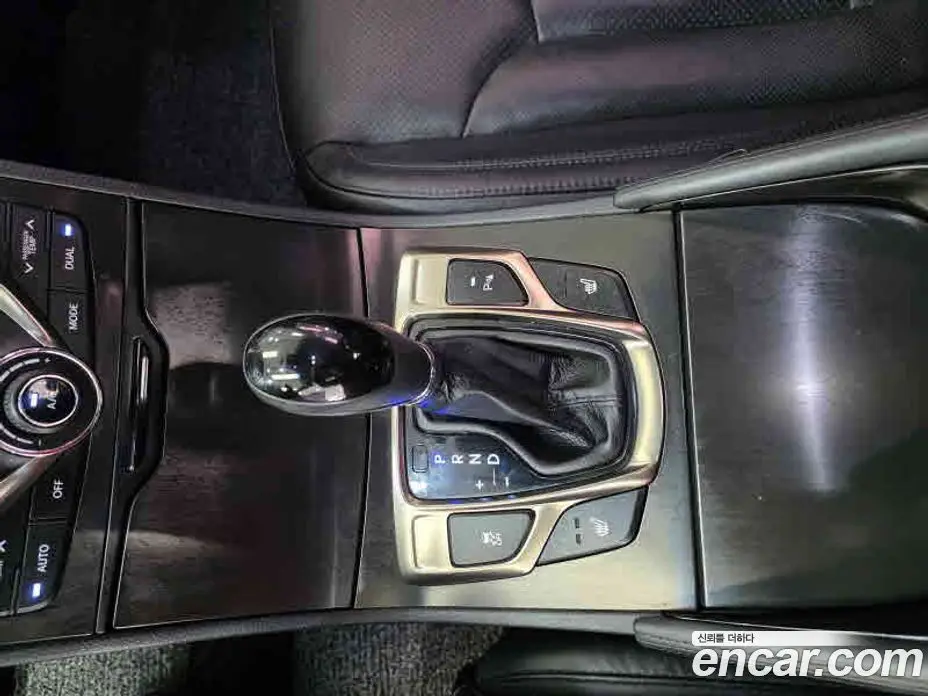 Hyundai Grandeur 2013 2.4 автомат (гидро), фото 12