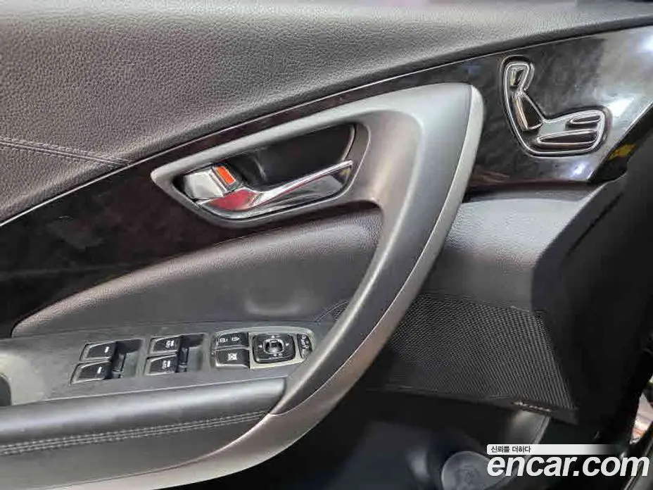Hyundai Grandeur 2013 2.4 автомат (гидро), фото 14
