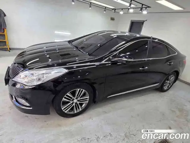 Hyundai Grandeur 2013 2.4 автомат (гидро), миниатюра 3