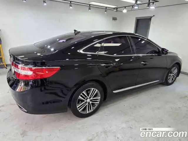 Hyundai Grandeur 2013 2.4 автомат (гидро), миниатюра 6