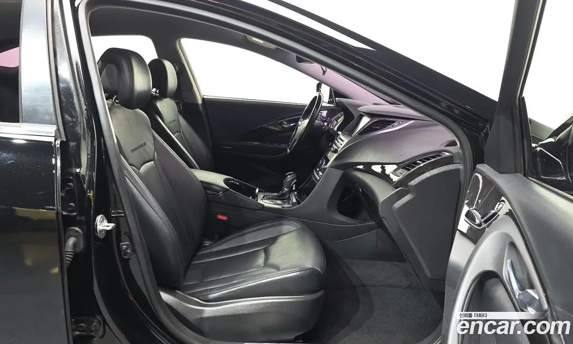 Hyundai Grandeur 2016 2.4 автомат (гидро), фото 17 Hyundai Grandeur 2016 2.4 автомат (гидро), фото 17