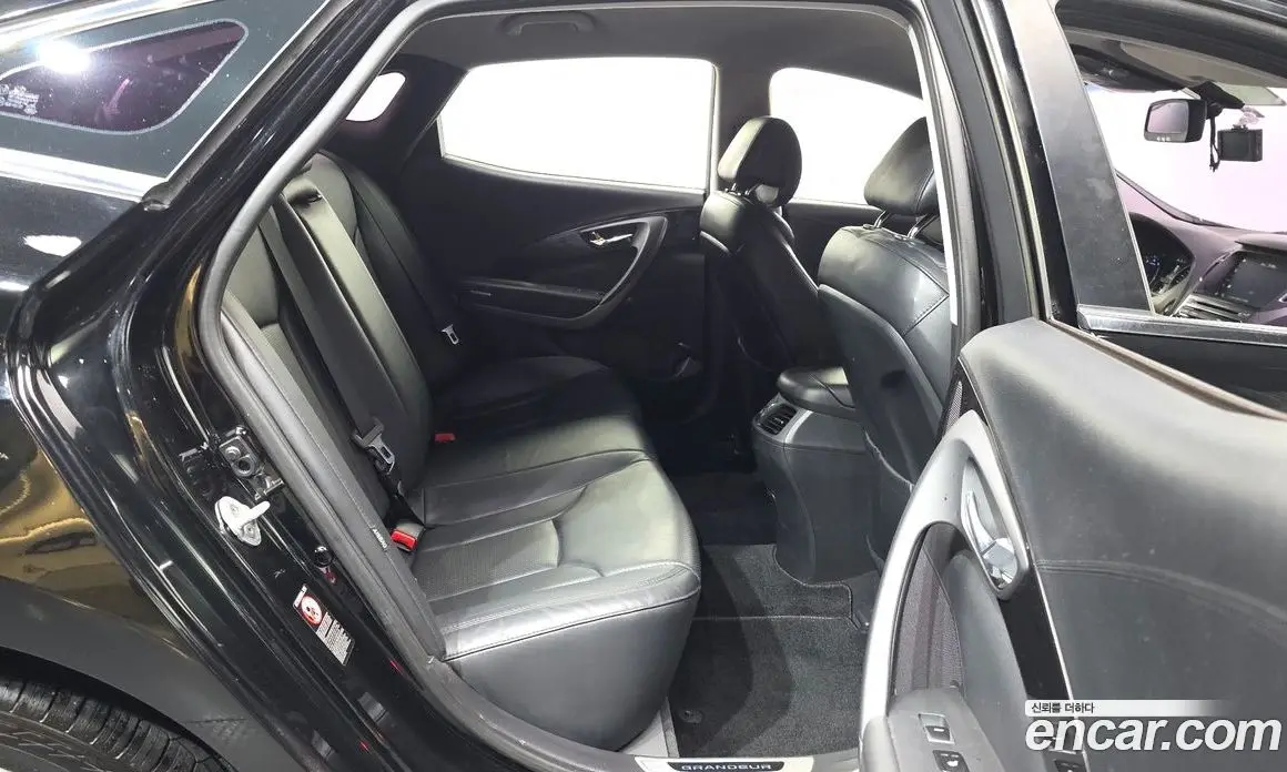 Hyundai Grandeur 2016 2.4 автомат (гидро), фото 18 Hyundai Grandeur 2016 2.4 автомат (гидро), фото 18