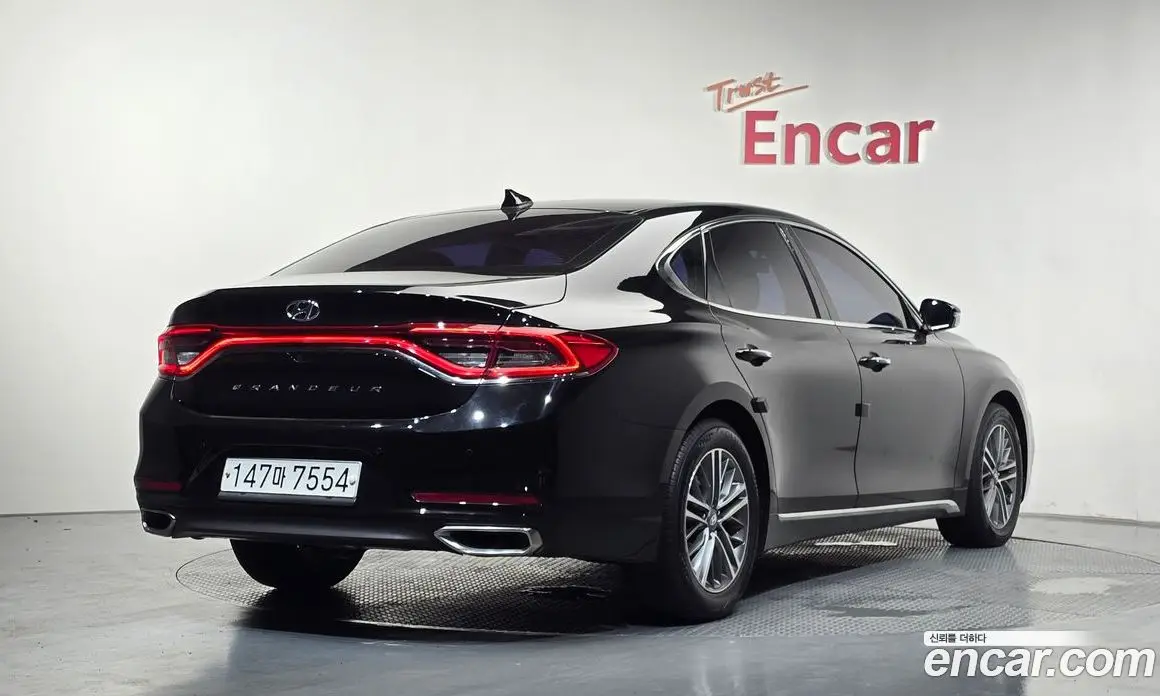 Hyundai Grandeur 2016 2.2 автомат (гидро), фото 2 Hyundai Grandeur 2016 2.2 автомат (гидро), фото 2