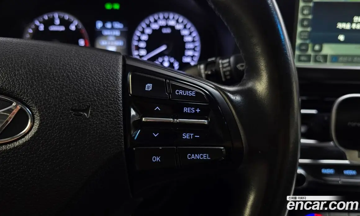 Hyundai Grandeur 2016 2.2 автомат (гидро), фото 18 Hyundai Grandeur 2016 2.2 автомат (гидро), фото 18