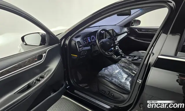 Hyundai Grandeur 2016 2.2 автомат (гидро), миниатюра 10 Hyundai Grandeur 2016 2.2 автомат (гидро), миниатюра 10