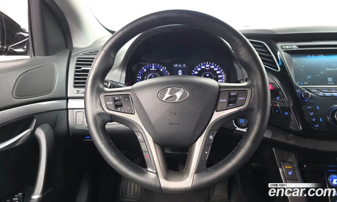 Hyundai i40 2016 1.7 автомат (гидро), фото 13 Hyundai i40 2016 1.7 автомат (гидро), фото 13