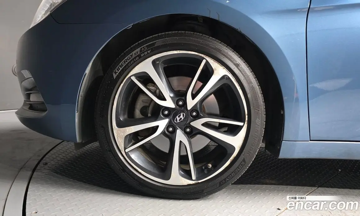 Hyundai i40 2016 1.7 автомат (гидро), фото 5
