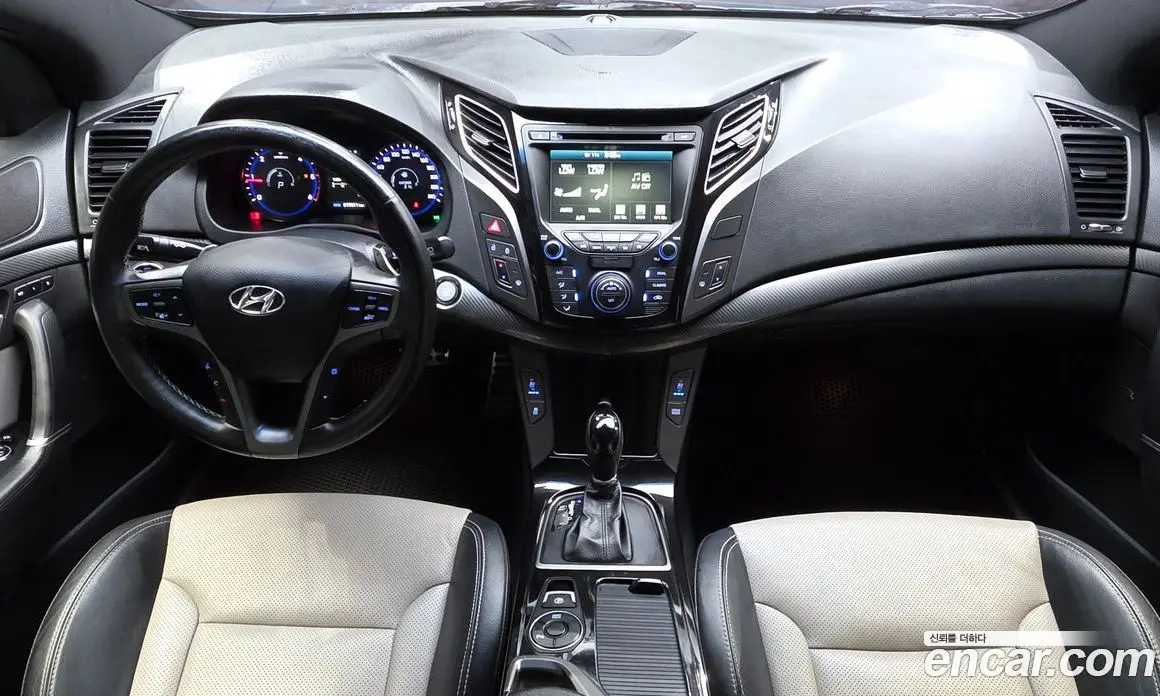 Hyundai i40 2016 1.7 автомат (гидро), фото 7