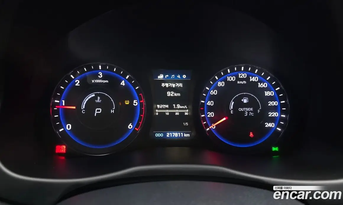 Hyundai i40 2016 1.7 автомат (гидро), фото 8