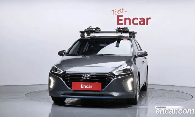 Hyundai Ioniq 2016 1.6 автомат (гидро), миниатюра 3