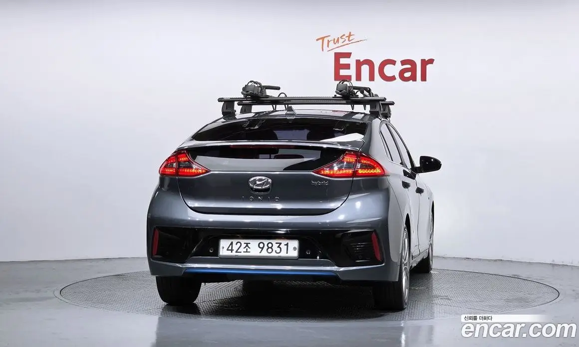 Hyundai Ioniq 2016 1.6 автомат (гидро), фото 4