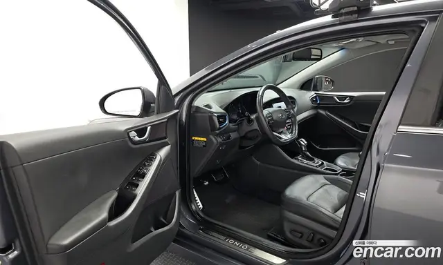Hyundai Ioniq 2016 1.6 автомат (гидро), миниатюра 10