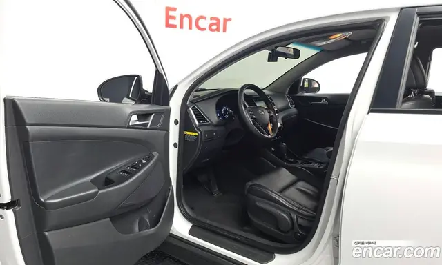 Hyundai Tucson 2015 2.0 автомат (гидро), миниатюра 10