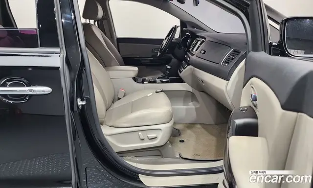 Kia Carnival 2020 2.2 автомат (гидро), миниатюра 11