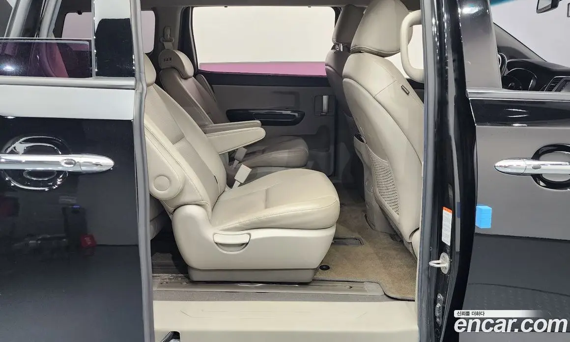 Kia Carnival 2020 2.2 автомат (гидро), фото 12