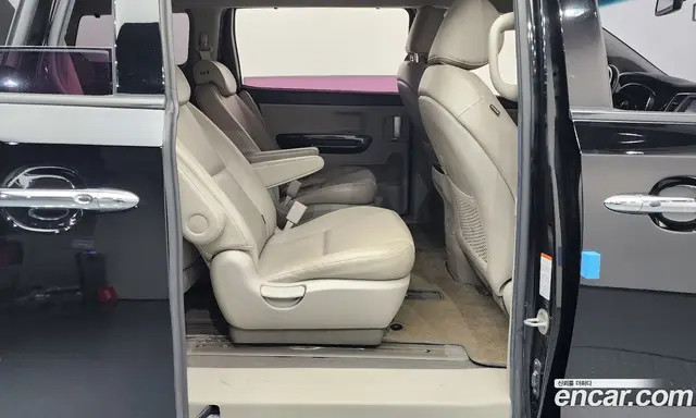 Kia Carnival 2020 2.2 автомат (гидро), миниатюра 12