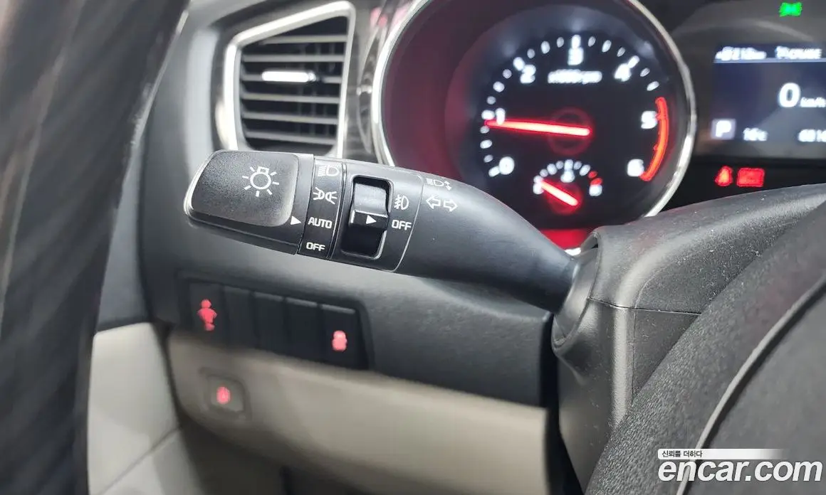 Kia Carnival 2020 2.2 автомат (гидро), фото 18