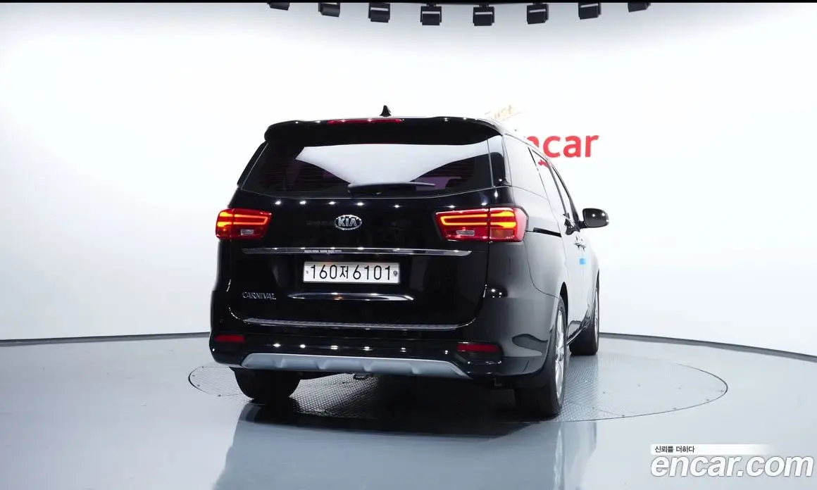 Kia Carnival 2020 2.2 автомат (гидро), фото 4