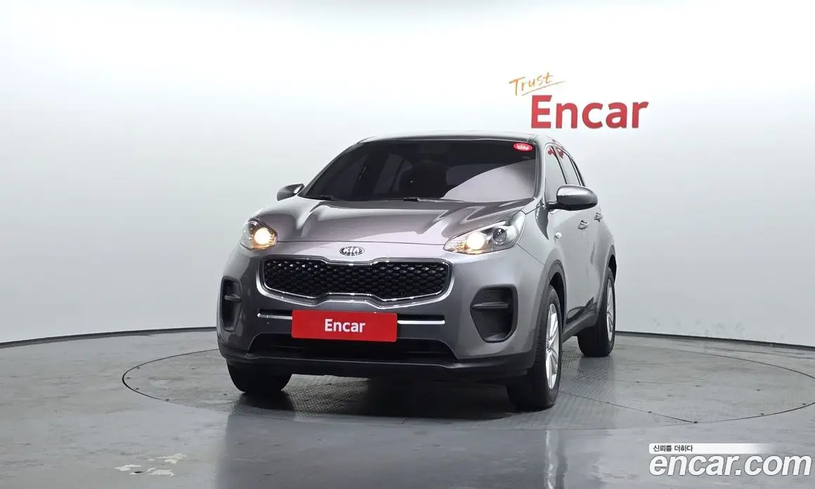 Kia Sportage 2016 1.7 автомат (гидро), фото 3