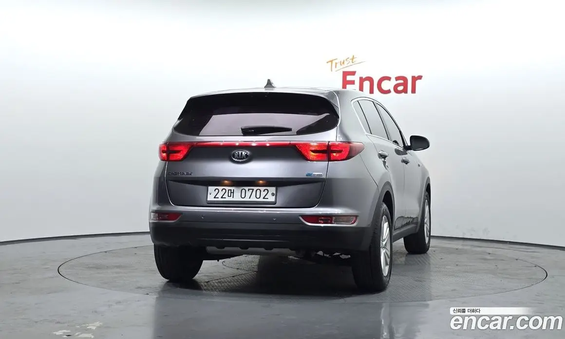 Kia Sportage 2016 1.7 автомат (гидро), фото 4