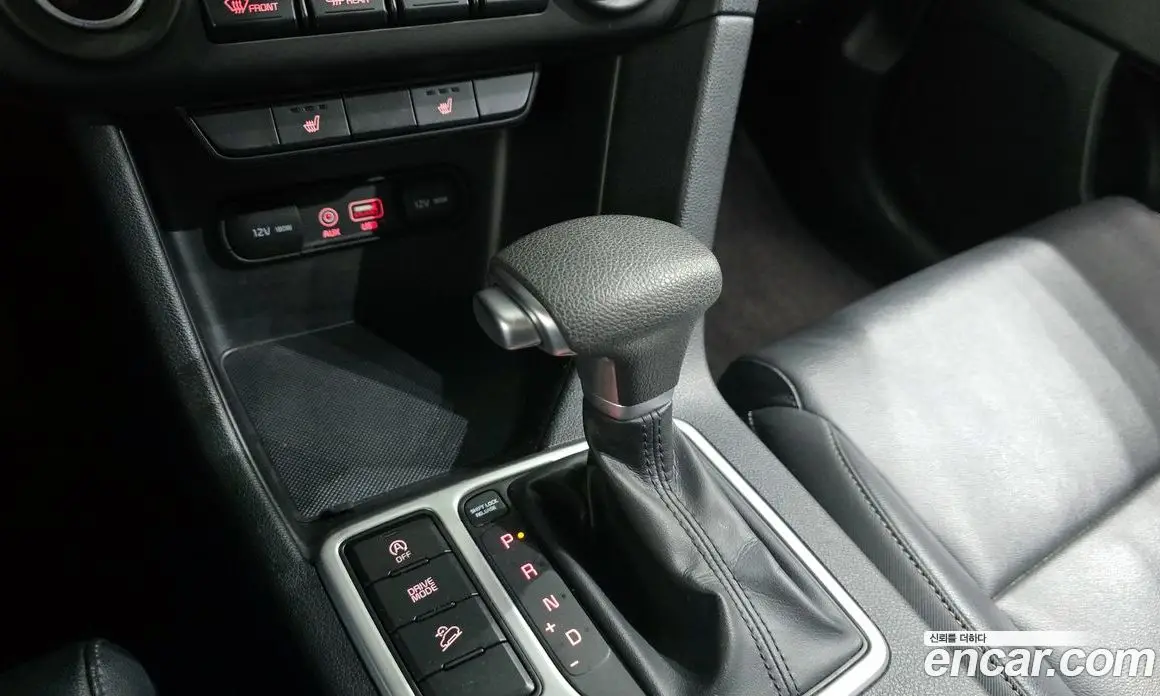 Kia Sportage 2016 1.7 автомат (гидро), фото 9