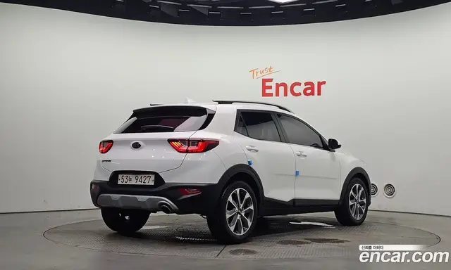 Kia Stonic 2018 1.6 автомат (гидро), миниатюра 2