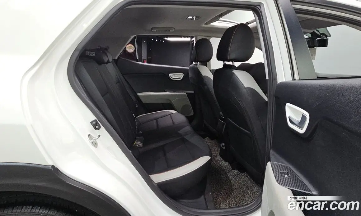 Kia Stonic 2018 1.6 автомат (гидро), фото 16