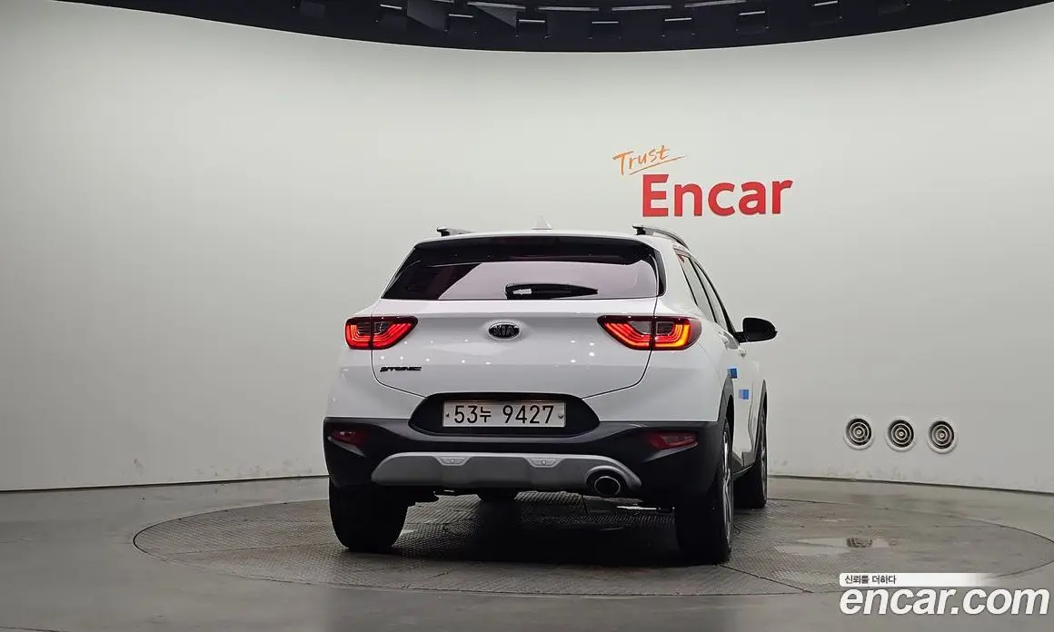 Kia Stonic 2018 1.6 автомат (гидро), фото 4