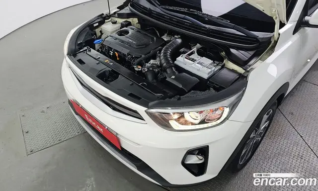 Kia Stonic 2018 1.6 автомат (гидро), миниатюра 6