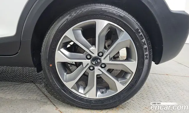 Kia Stonic 2018 1.6 автомат (гидро), миниатюра 7