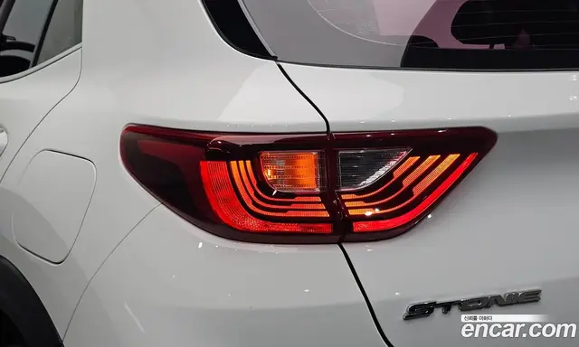 Kia Stonic 2018 1.6 автомат (гидро), миниатюра 9
