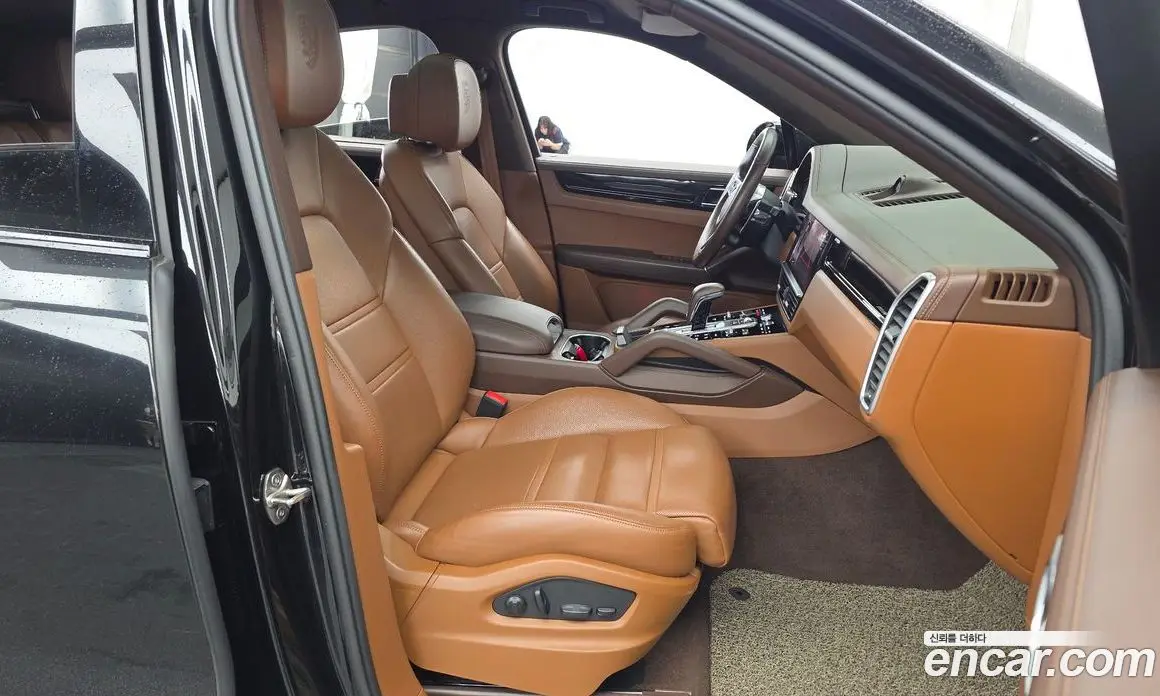 Porsche Cayenne 2023 3.0 автомат (гидро), фото 11