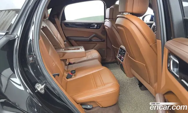 Porsche Cayenne 2023 3.0 автомат (гидро), миниатюра 12
