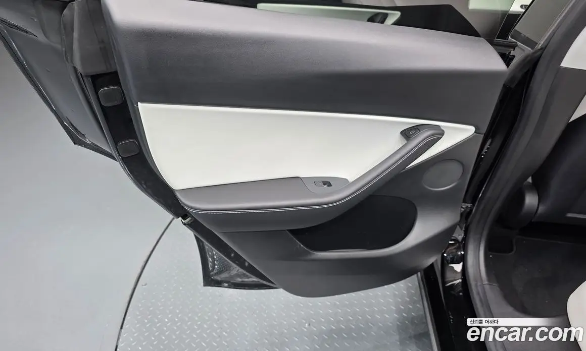 Tesla Model Y 2021 0.2 автомат (гидро), фото 15