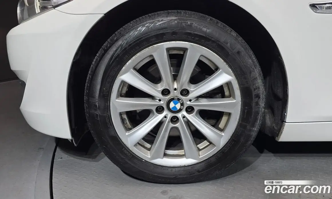 BMW 5 серия 2012 2.0 автомат (гидро), фото 5