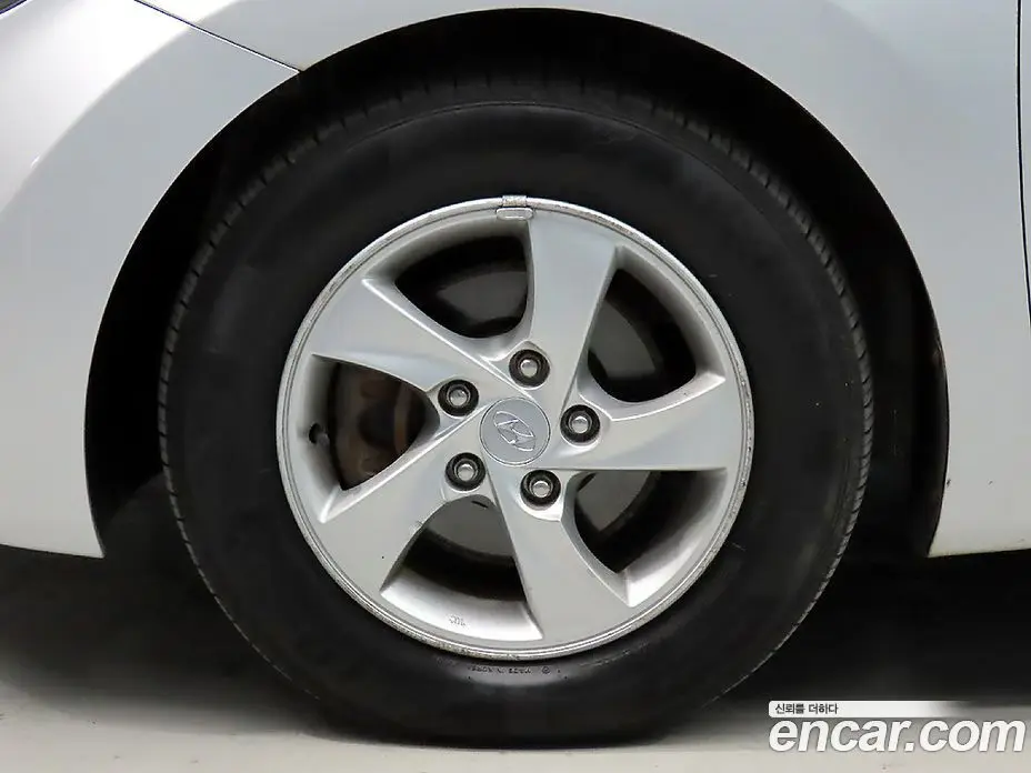 Hyundai Avante 2012 1.6 автомат (гидро), фото 19 Hyundai Avante 2012 1.6 автомат (гидро), фото 19