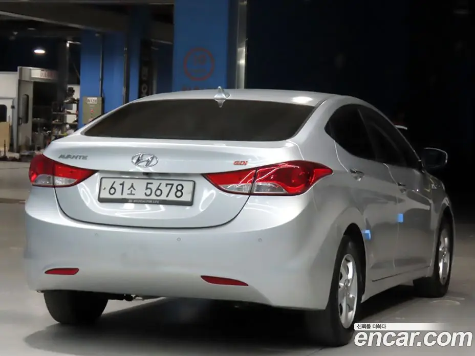 Hyundai Avante 2012 1.6 автомат (гидро), фото 4 Hyundai Avante 2012 1.6 автомат (гидро), фото 4