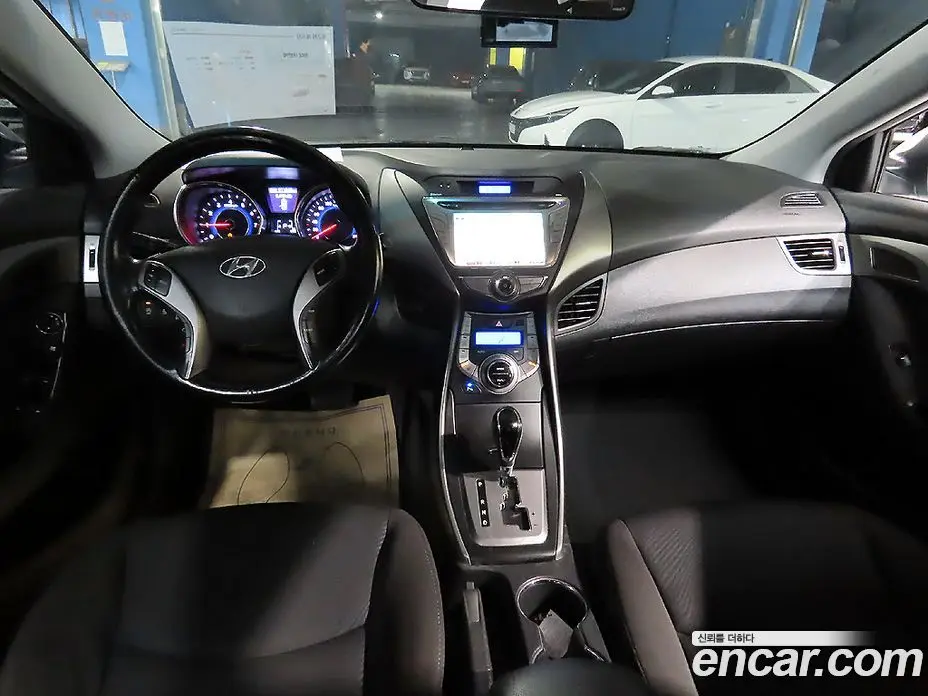 Hyundai Avante 2012 1.6 автомат (гидро), фото 5 Hyundai Avante 2012 1.6 автомат (гидро), фото 5