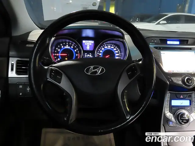 Hyundai Avante 2012 1.6 автомат (гидро), миниатюра 8 Hyundai Avante 2012 1.6 автомат (гидро), миниатюра 8