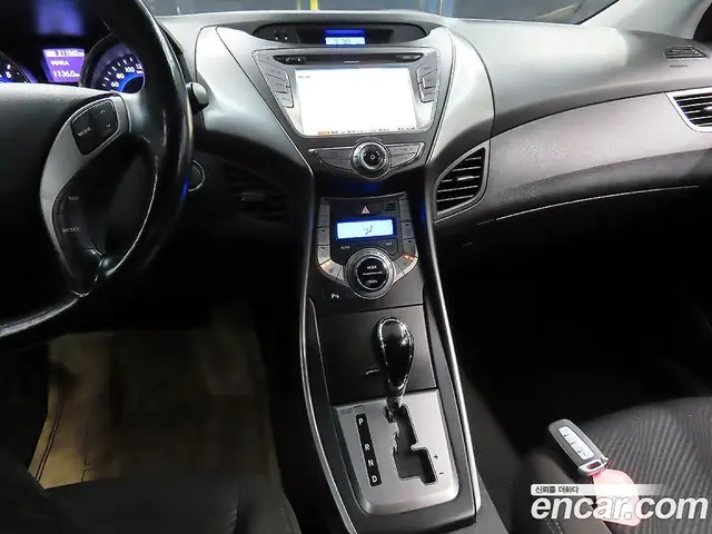 Hyundai Avante 2012 1.6 автомат (гидро), миниатюра 10 Hyundai Avante 2012 1.6 автомат (гидро), миниатюра 10