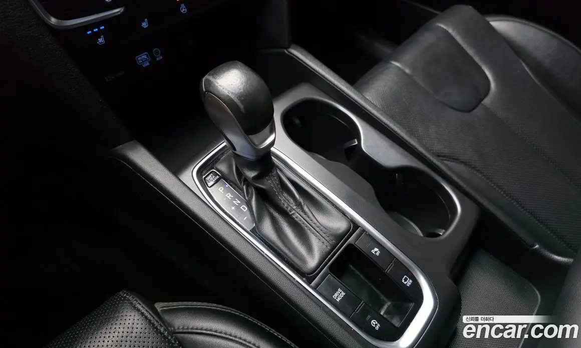 Hyundai Santa Fe 2018 2.0 автомат (гидро), фото 9