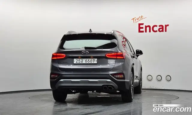 Hyundai Santa Fe 2019 2.0 автомат (гидро), миниатюра 4 Hyundai Santa Fe 2019 2.0 автомат (гидро), миниатюра 4