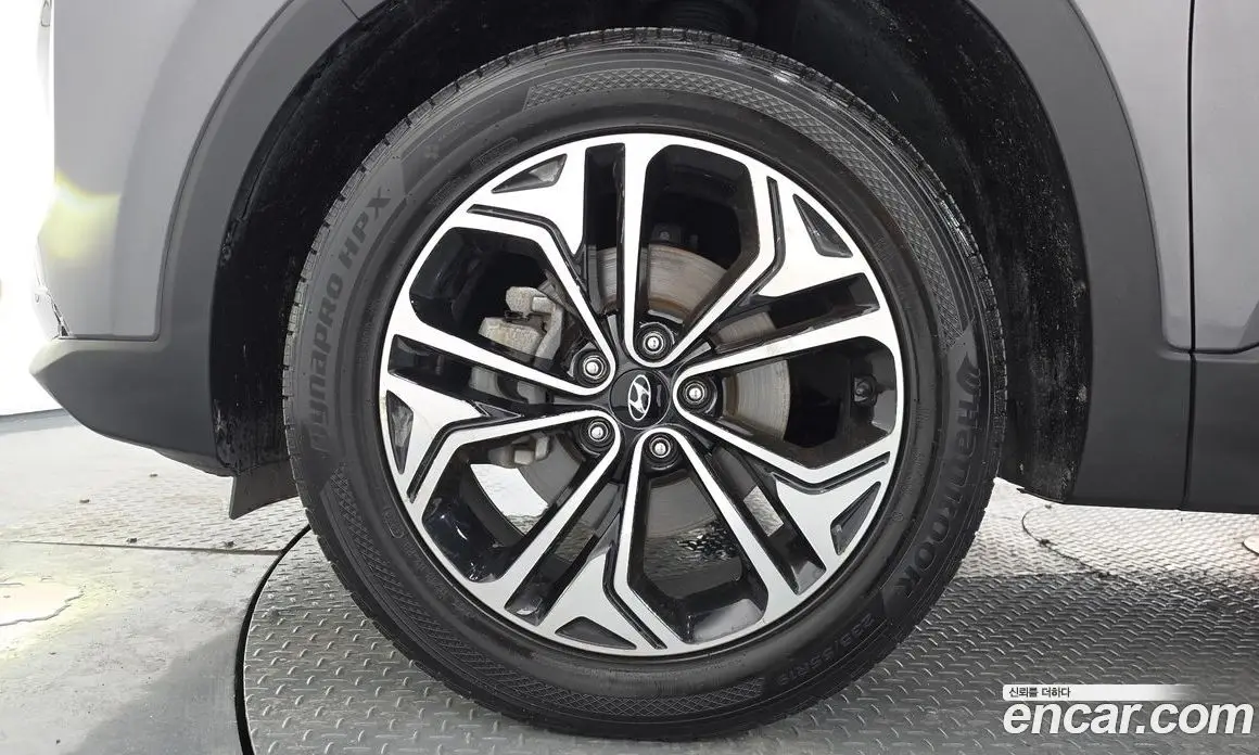 Hyundai Santa Fe 2019 2.0 автомат (гидро), фото 5 Hyundai Santa Fe 2019 2.0 автомат (гидро), фото 5