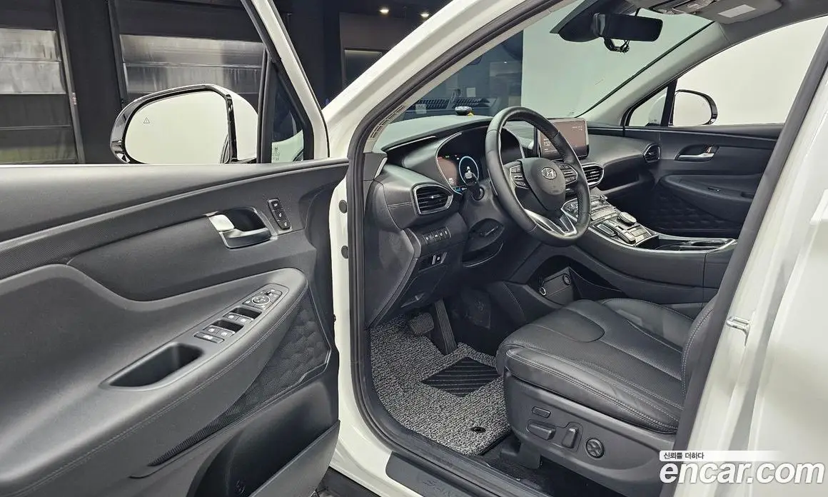 Hyundai Santa Fe 2023 1.6 автомат (гидро), фото 13