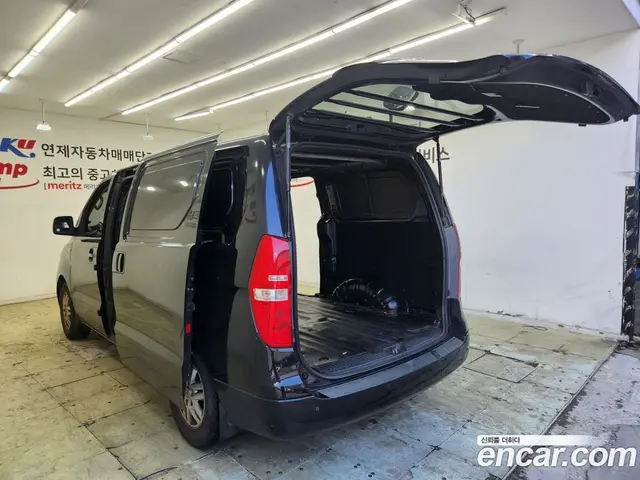 Hyundai Starex 2015 2.5 автомат (гидро), миниатюра 11